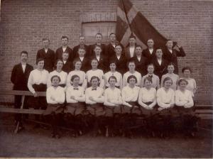 Blandet gymnastikhold fra Solrød Idrætsforening ca. 1915